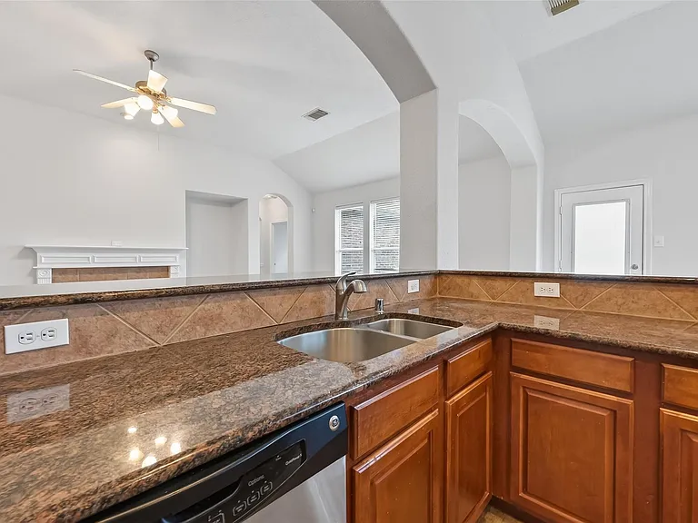 78 S Archwyck Cir — Photo 23