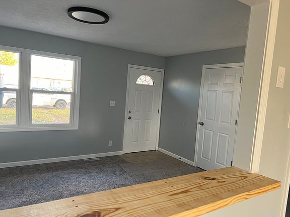 5th image of 407 Fairlane Dr
