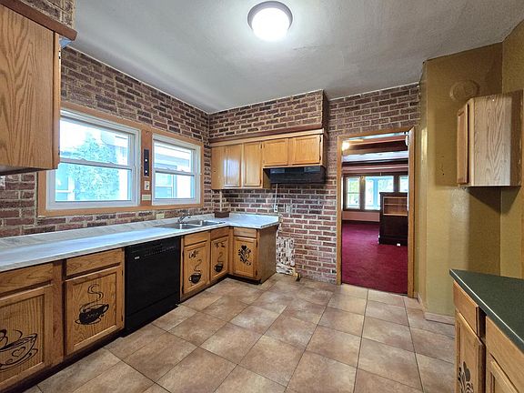 2nd image of 3626 N 16th STREET