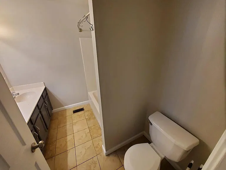 1100 Horsemans Ln #44 — Photo 15
