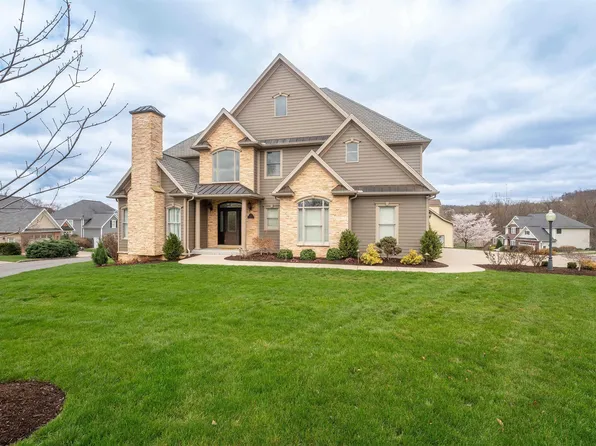 5 Berkshire Dr, Morgantown, WV 26508