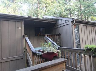 137 Treehill Loop, Eugene, OR 97405