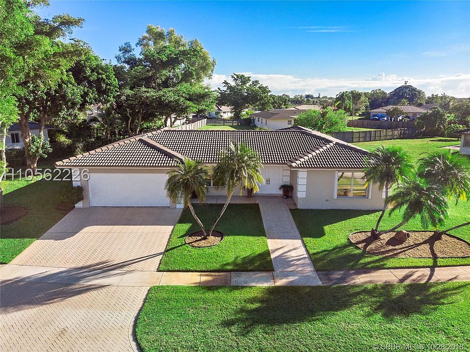 1st image of 455 Sailboat Cir