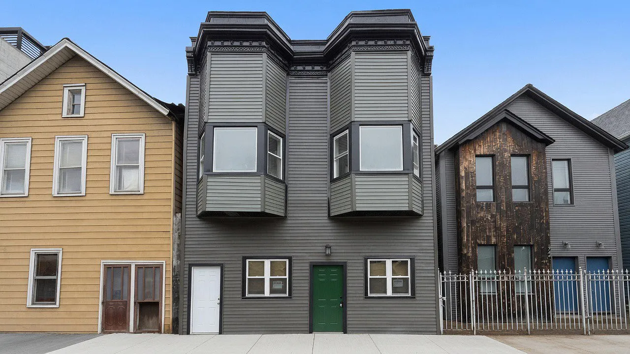 2 bed, 1.0 bath, $2,595 — Photo 1