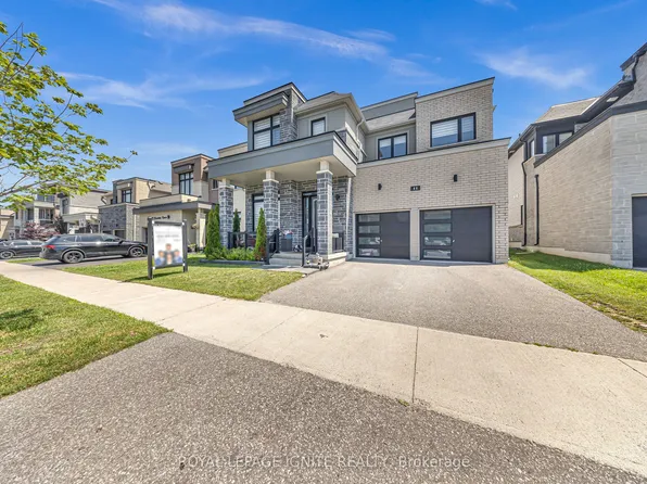 11 Larkin Ln, Clarington, ON L1C 3K3