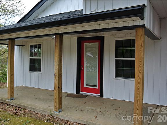 3rd image of 123 Moore Rd