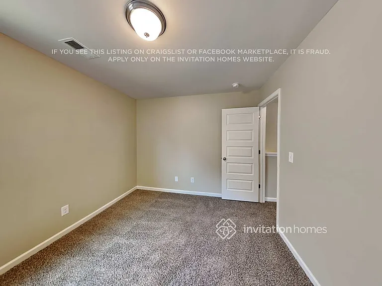 2904 Warwick Ct — Photo 13