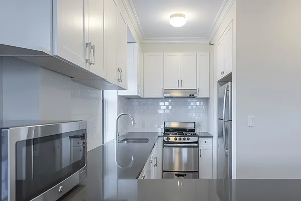 Rented by Thor Equities | media 26