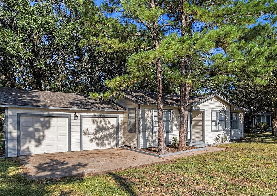 3815 Commerce St, Damon, TX 77430 Zillow