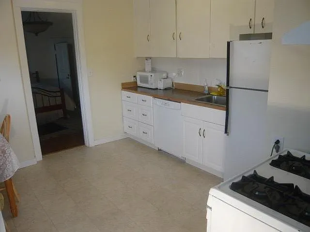 2619 Baker Ave #4 — Photo 8