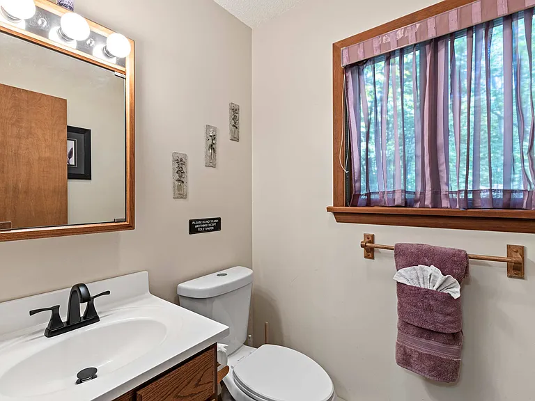 2174 Lakeview Dr E — Photo 25