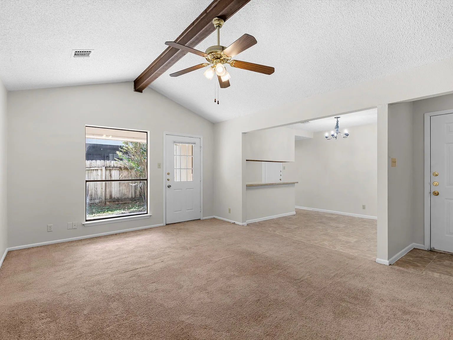 3 bed, 1239 sqft, $1,450 — Photo 3