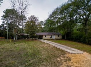 25 Ravenwood Rd, Sumrall, MS 39482