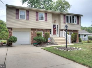 12 Little Ln, Barrington, NJ 08007