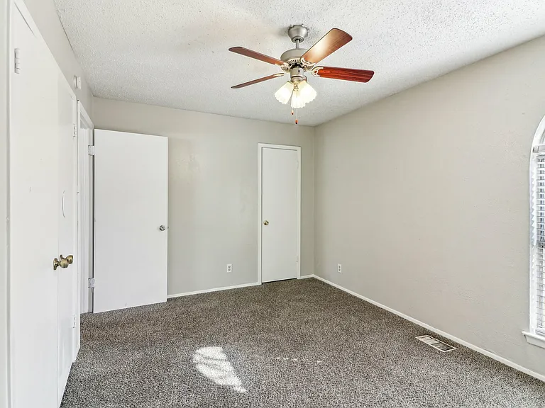 MB Arlington — Photo 28