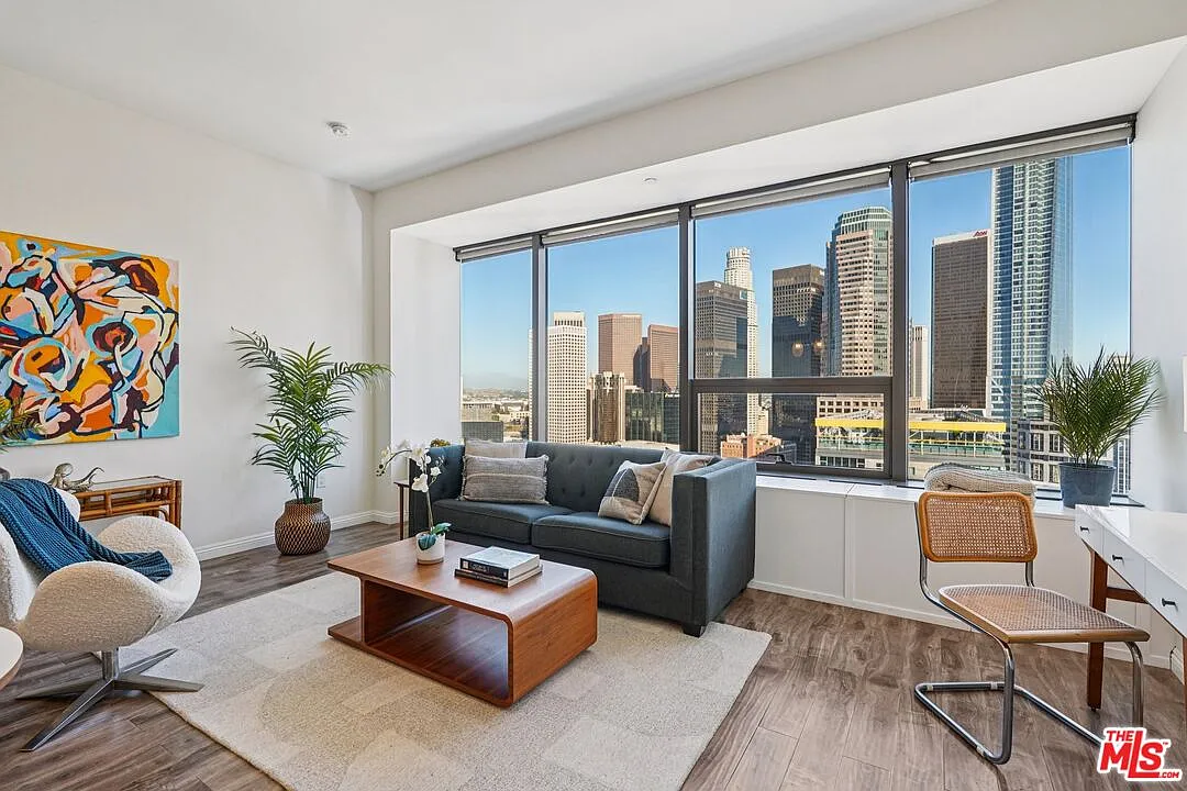 1 bed, 1.0 bath, 750 sqft, $2,700 — Photo 1