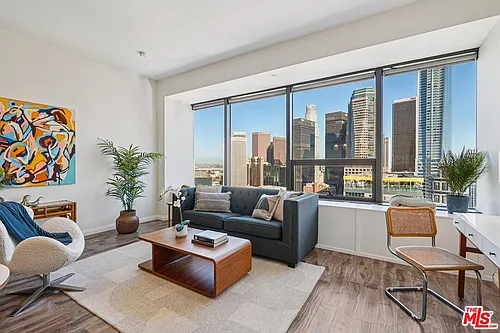 1100 Wilshire Blvd #2209 Photo 1