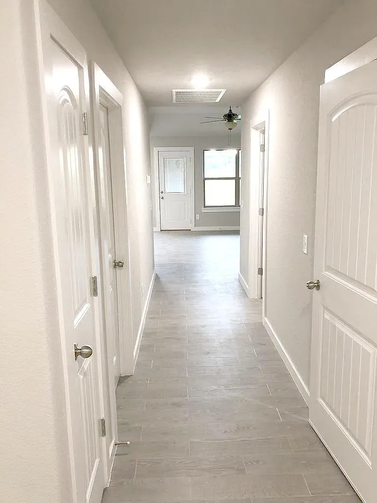 3 bed, 1304 sqft, $1,600 — Photo 2