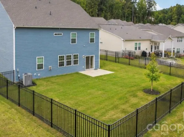 299 Hamptons Cove Rd, Troutman, NC 28166