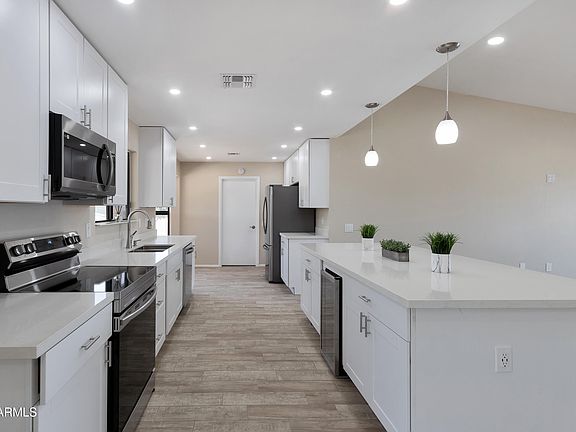 4th image of 12427 W WILDWOOD Drive
