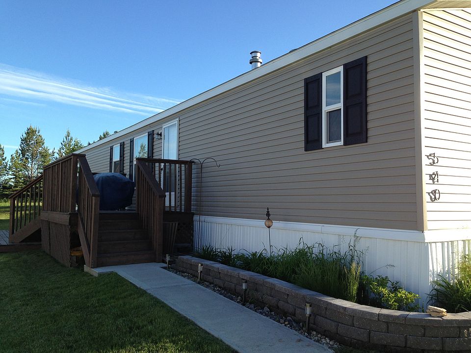 2nd image of 540 Chestnut Ln