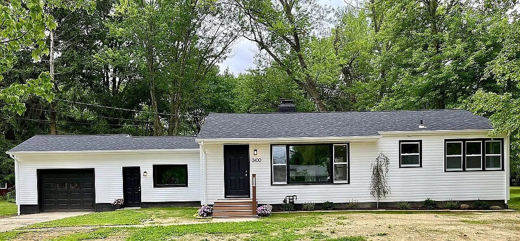 3400 James St photo 1