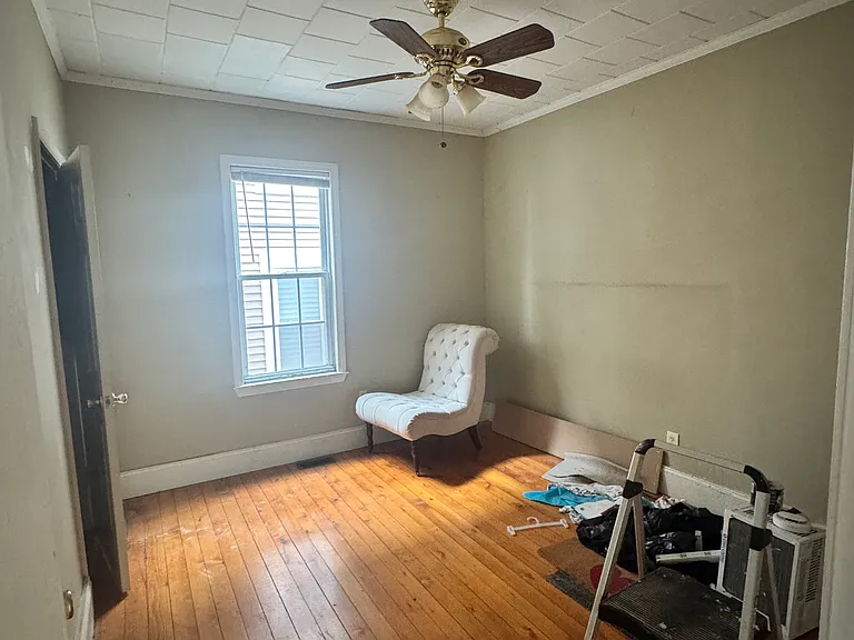 602 Durfee St #1 — Photo 8
