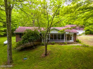 53 Pradon Rd, Sterling, PA 18463