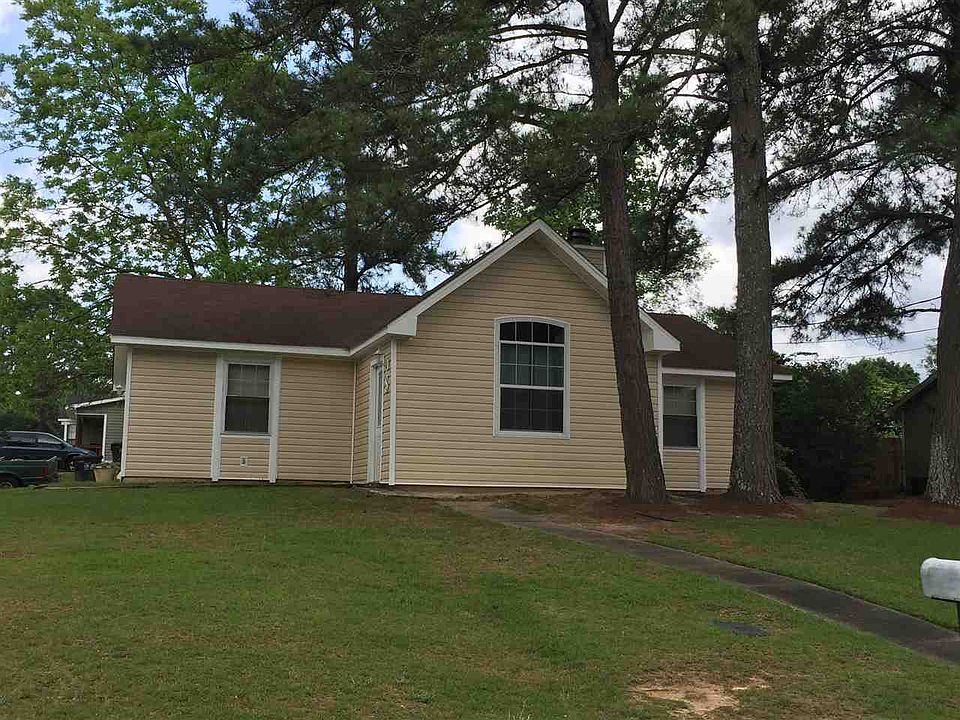 1st image of 2320 Creekwood Dr