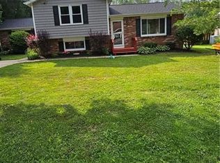 6229 Versailles Rd, Lake View, NY 14085