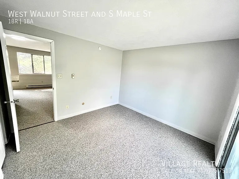 W Walnut St — Photo 22