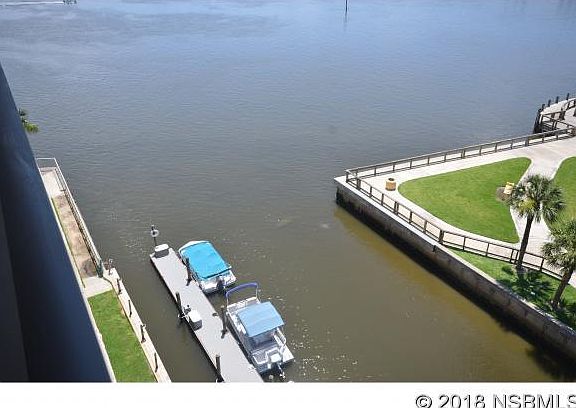 2nd image of 101 N Riverside Dr APT 809