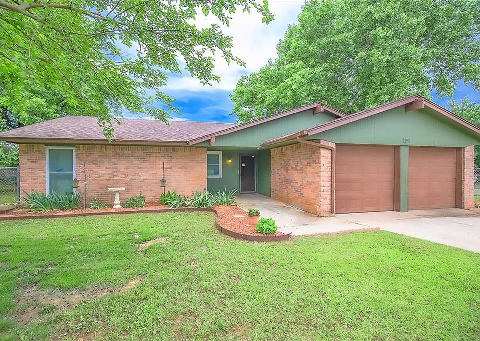 1st image of 101 Lochwood Cir