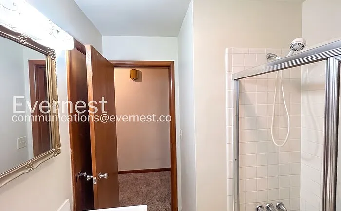 1407 Cloverdale Cir — Photo 12