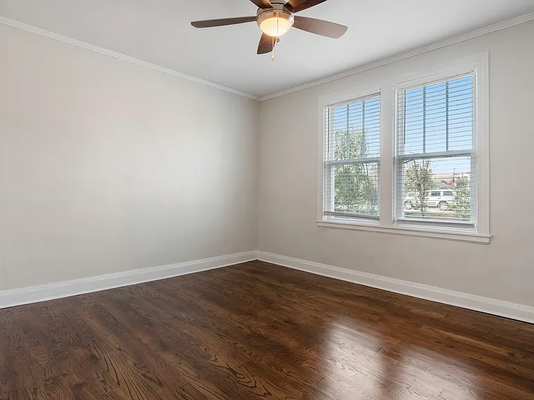 Park Terrace Apartments — Photo 9