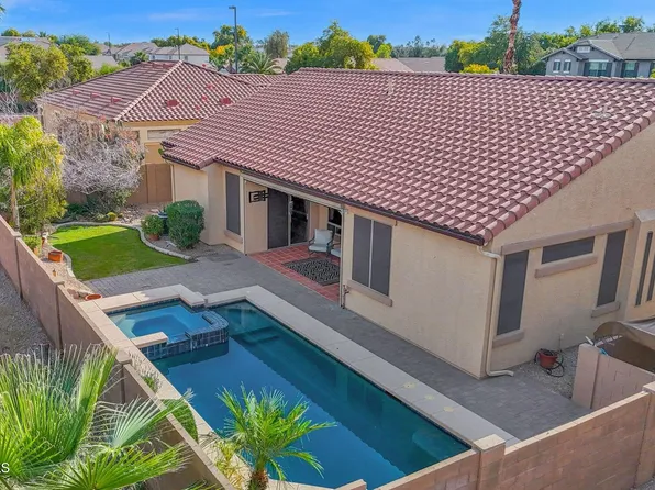 3810 E LATHAM Court, Gilbert, AZ 85297