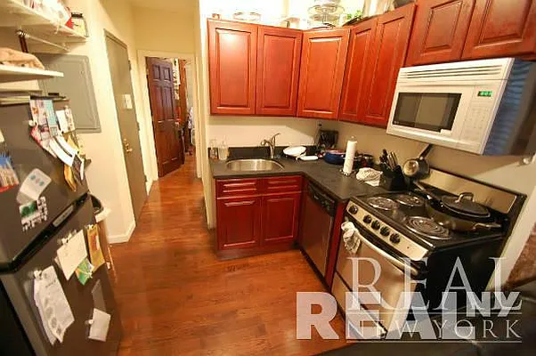 Rented by REAL New York | media 29