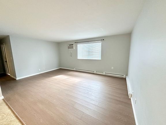 3rd image of 1810 NATIONAL RD B2-105