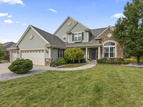 W273N2543 Arlington DRIVE, Pewaukee, WI 53072