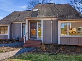 4 Cedar Bluff Ln, Galena, IL 61036