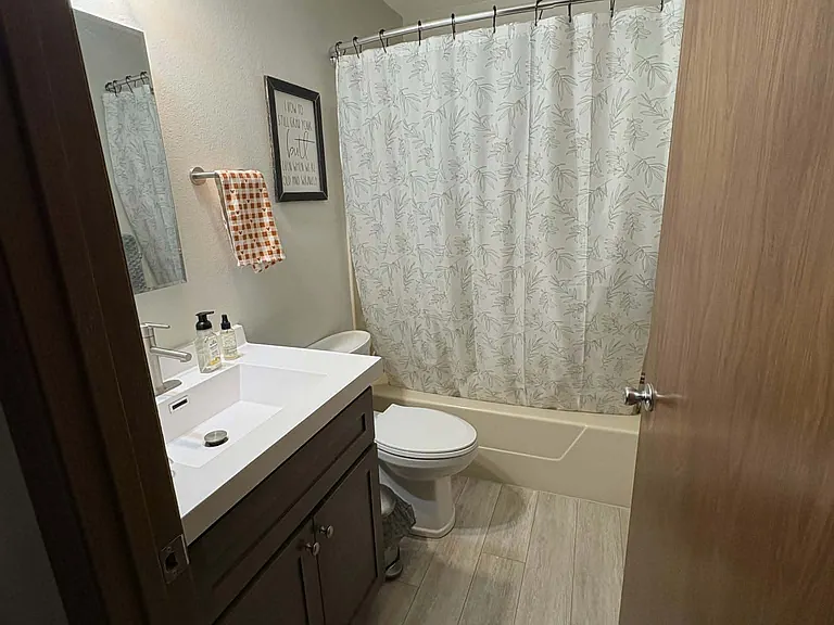 404 Circle Dr #3 — Photo 9