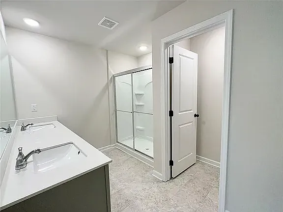 289 Fox Creek Dr — Photo 5