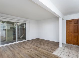 2881 Huntington Blvd APT 121, Fresno, CA 93721
