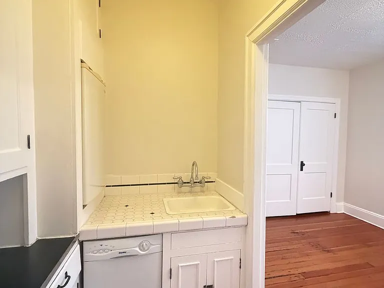 20 NW 16th Ave #1 — Photo 6