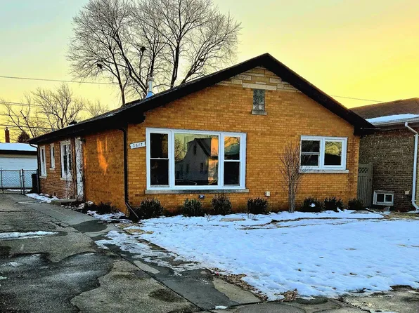 2817 W 100th Pl, Evergreen Park, IL 60805