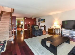 18 Naudain Ct, Wilmington, DE 19808