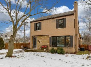 901 S Delphia Ave, Park Ridge, IL 60068