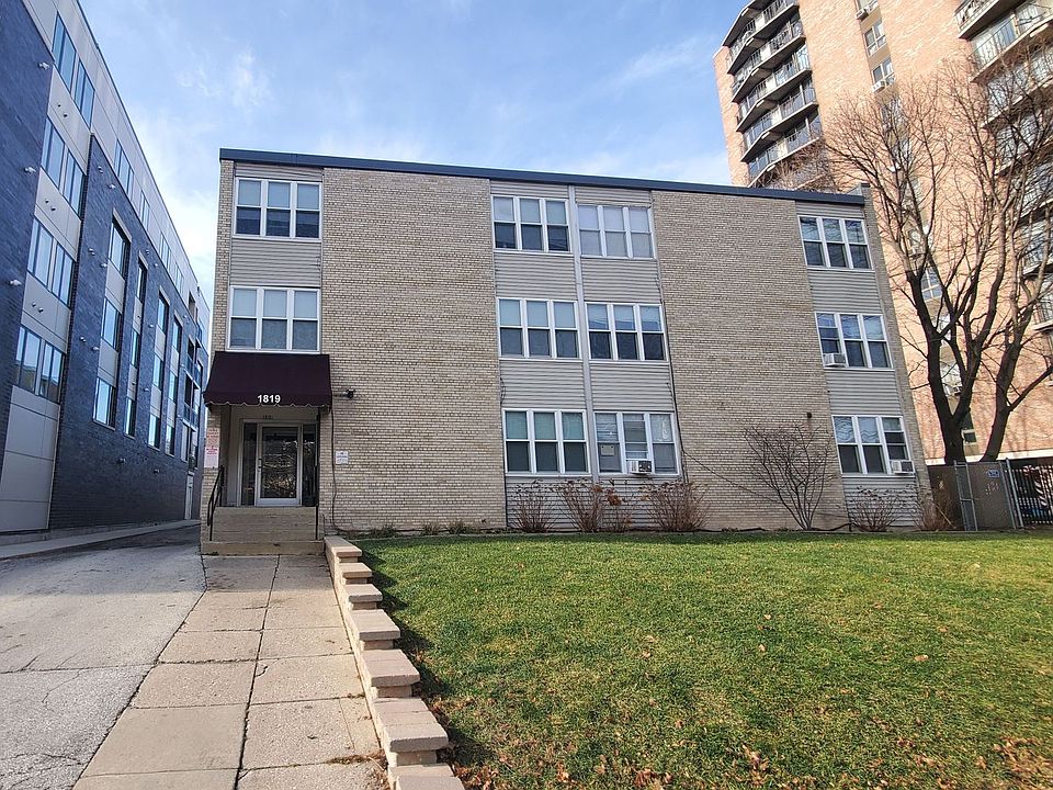 1st image of 1819 N Cambridge Ave APT 112