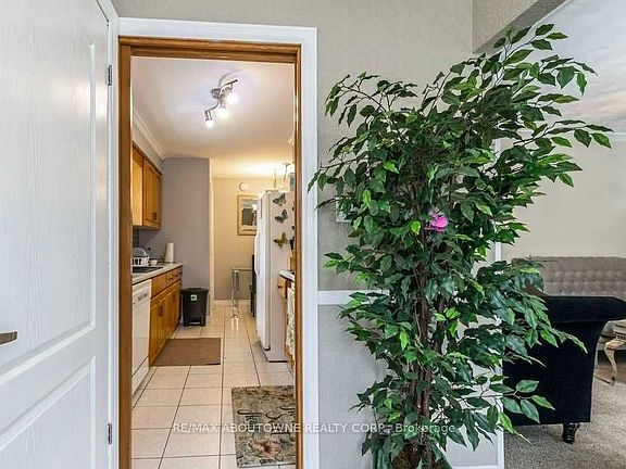 5th image of 50 Ridgewood Ave