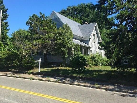 3rd image of 109 E Ashland St